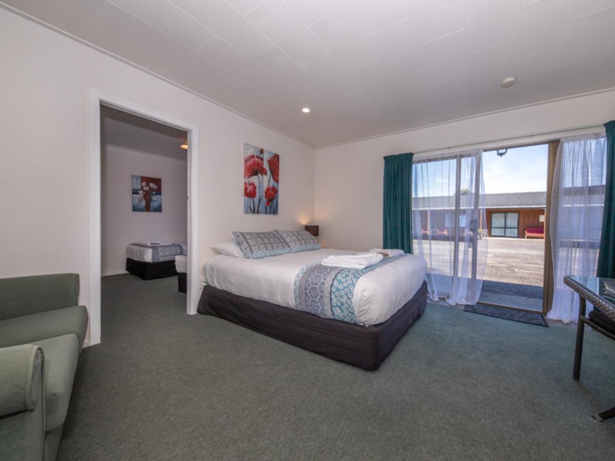 Buller Bridge Motel Westport Room photo