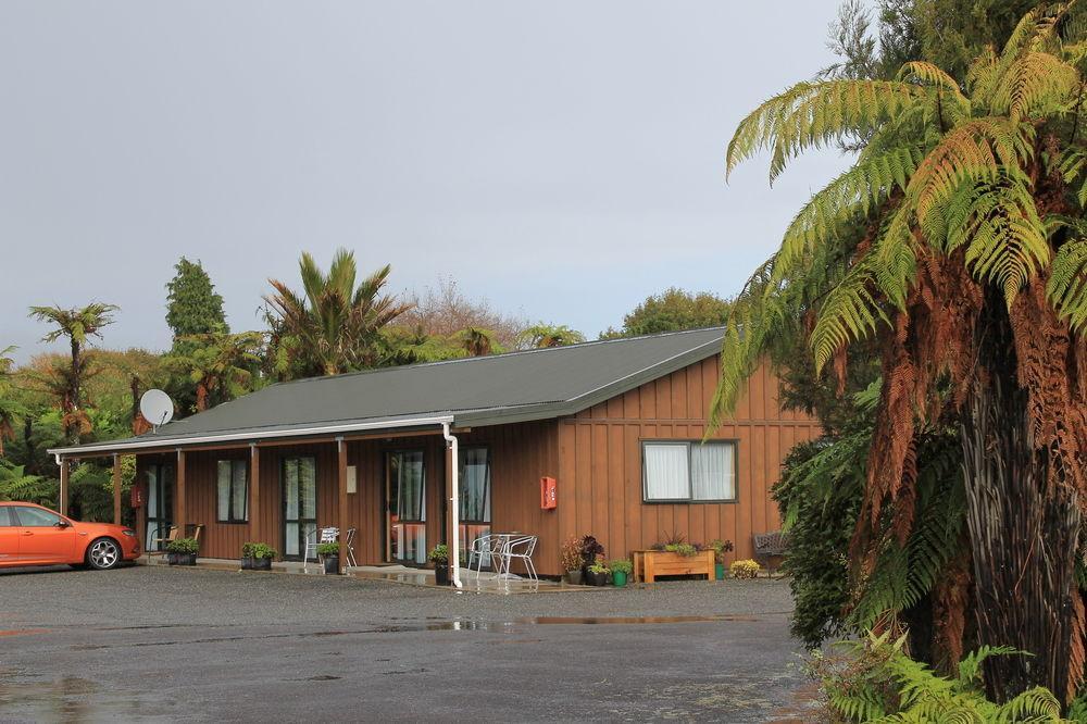 Buller Bridge Motel Westport Exterior photo