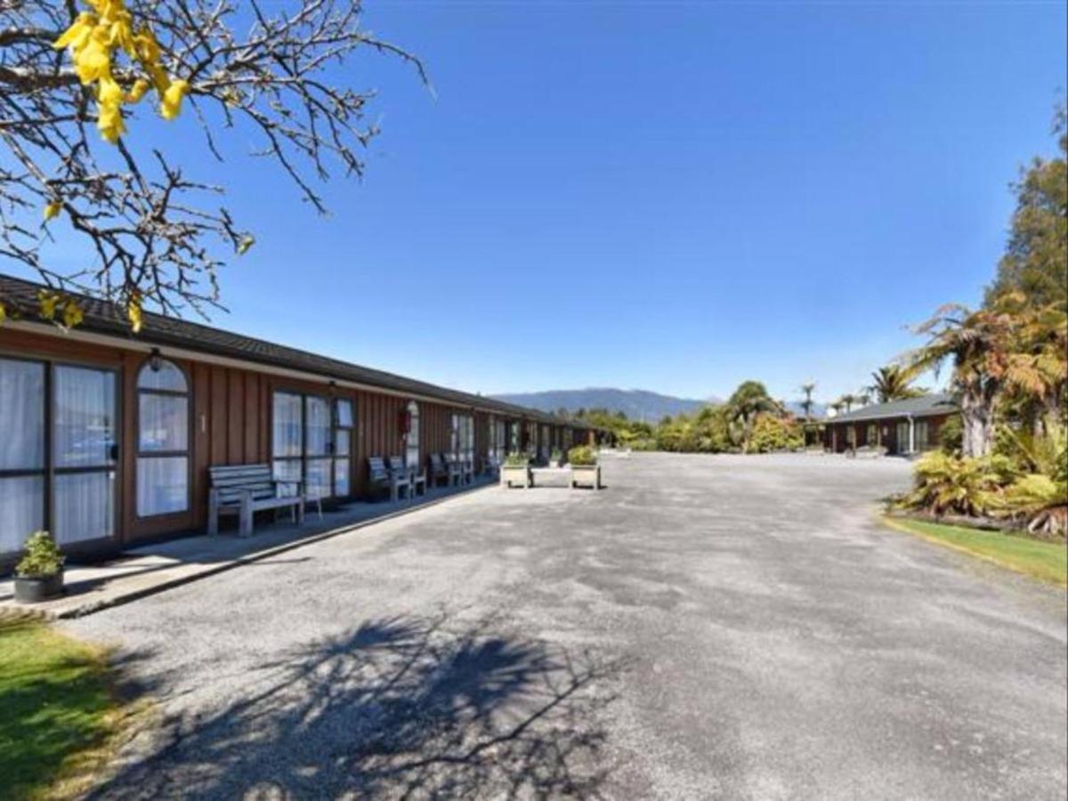 Buller Bridge Motel Westport Exterior photo