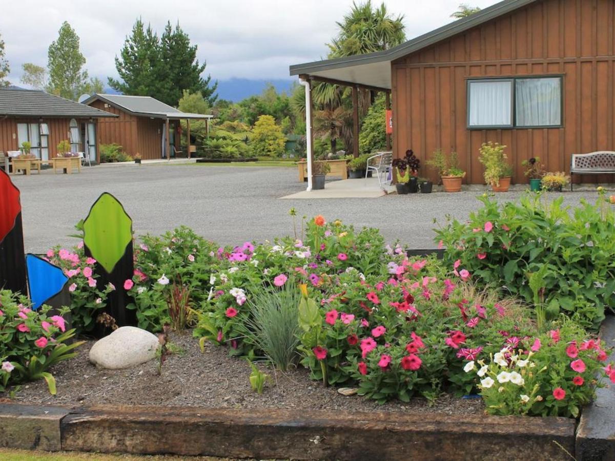 Buller Bridge Motel Westport Exterior photo